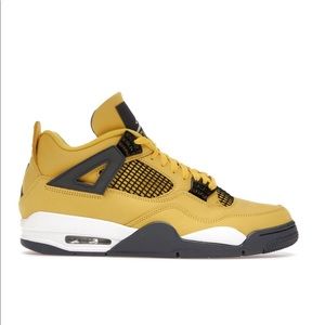 NEW IN BOX Jordan 4 Retro Lightning shoes